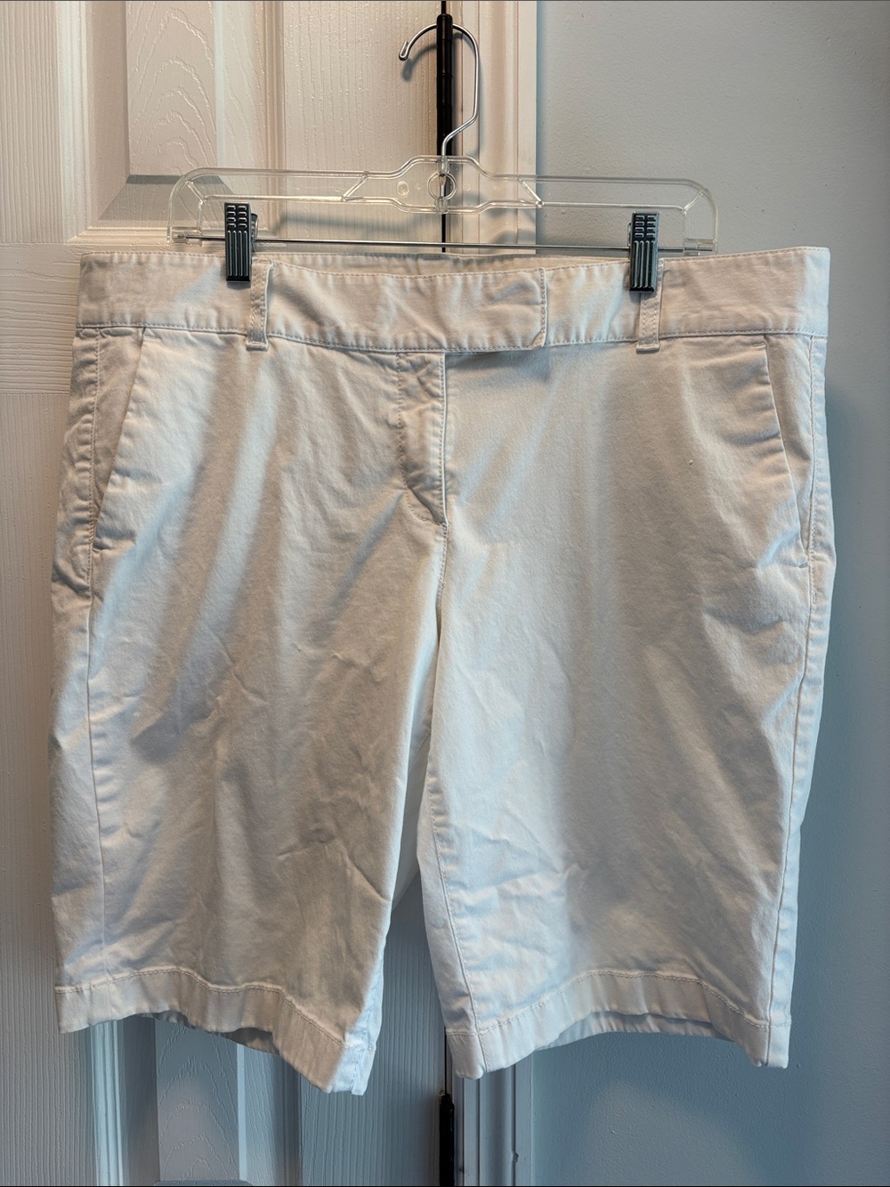 Ann Taylor White Bermuda Shorts